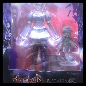 Harley Quinn Play Arts Figurine Batman